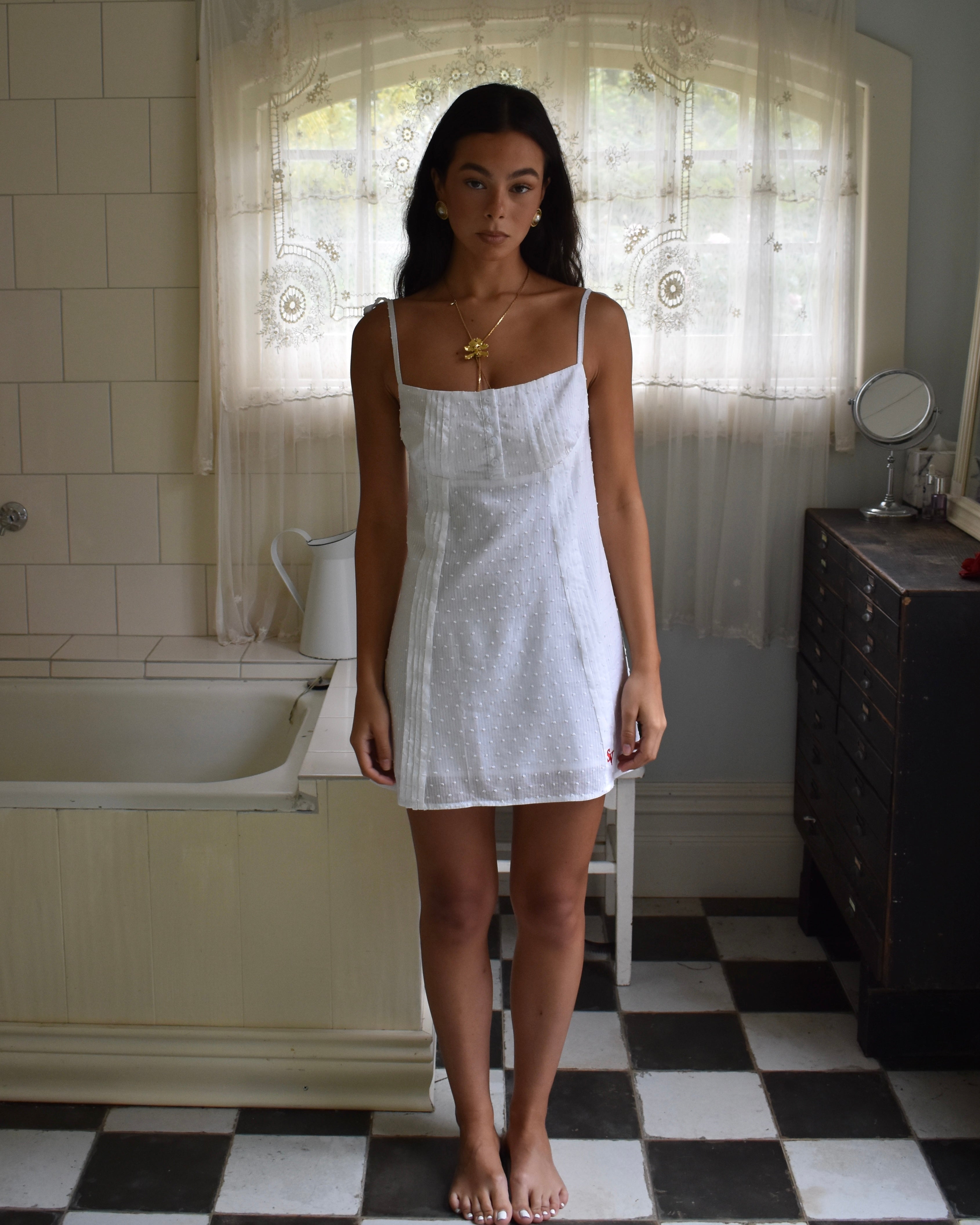 DRESSES