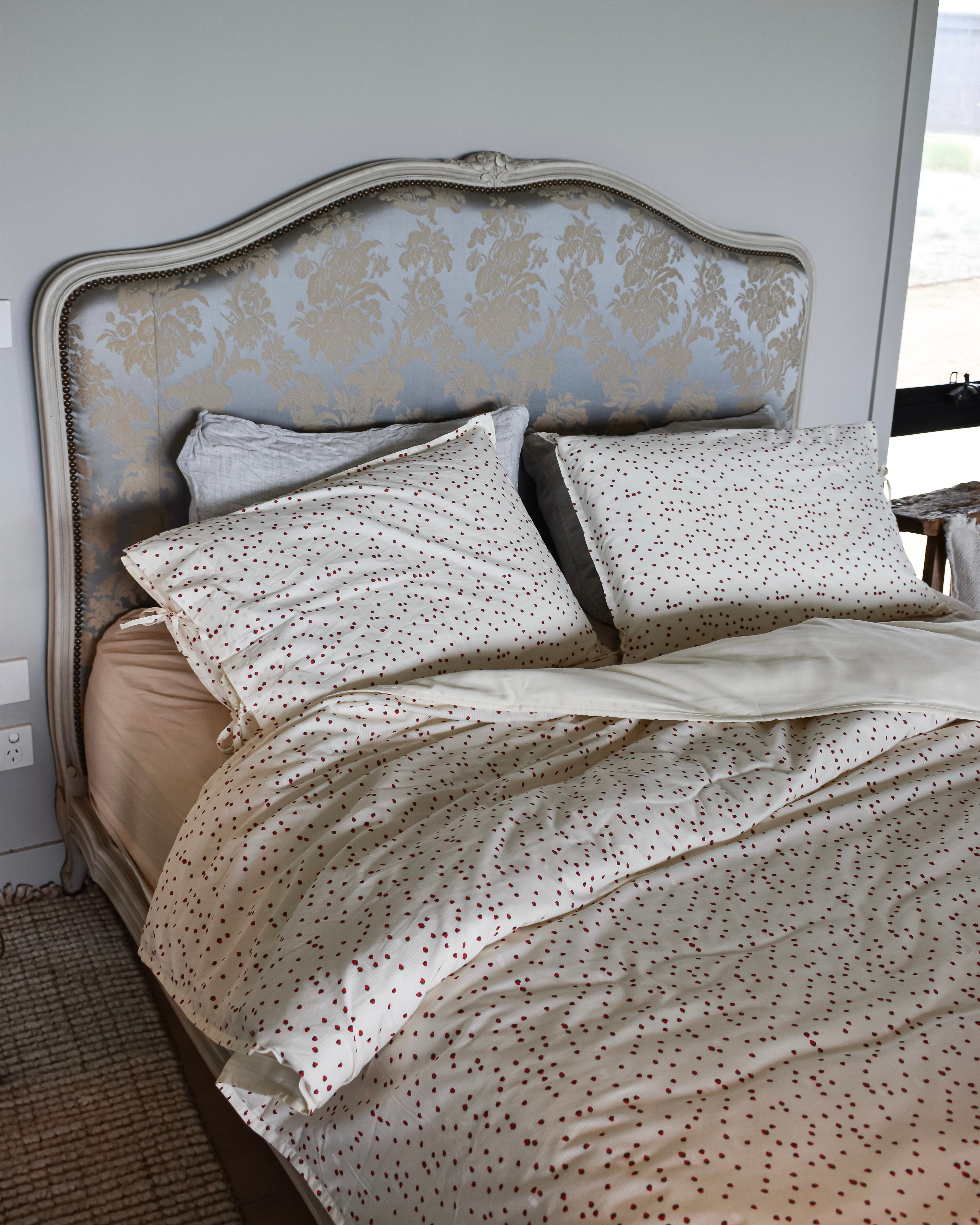 The Strawberry Quilt Cover