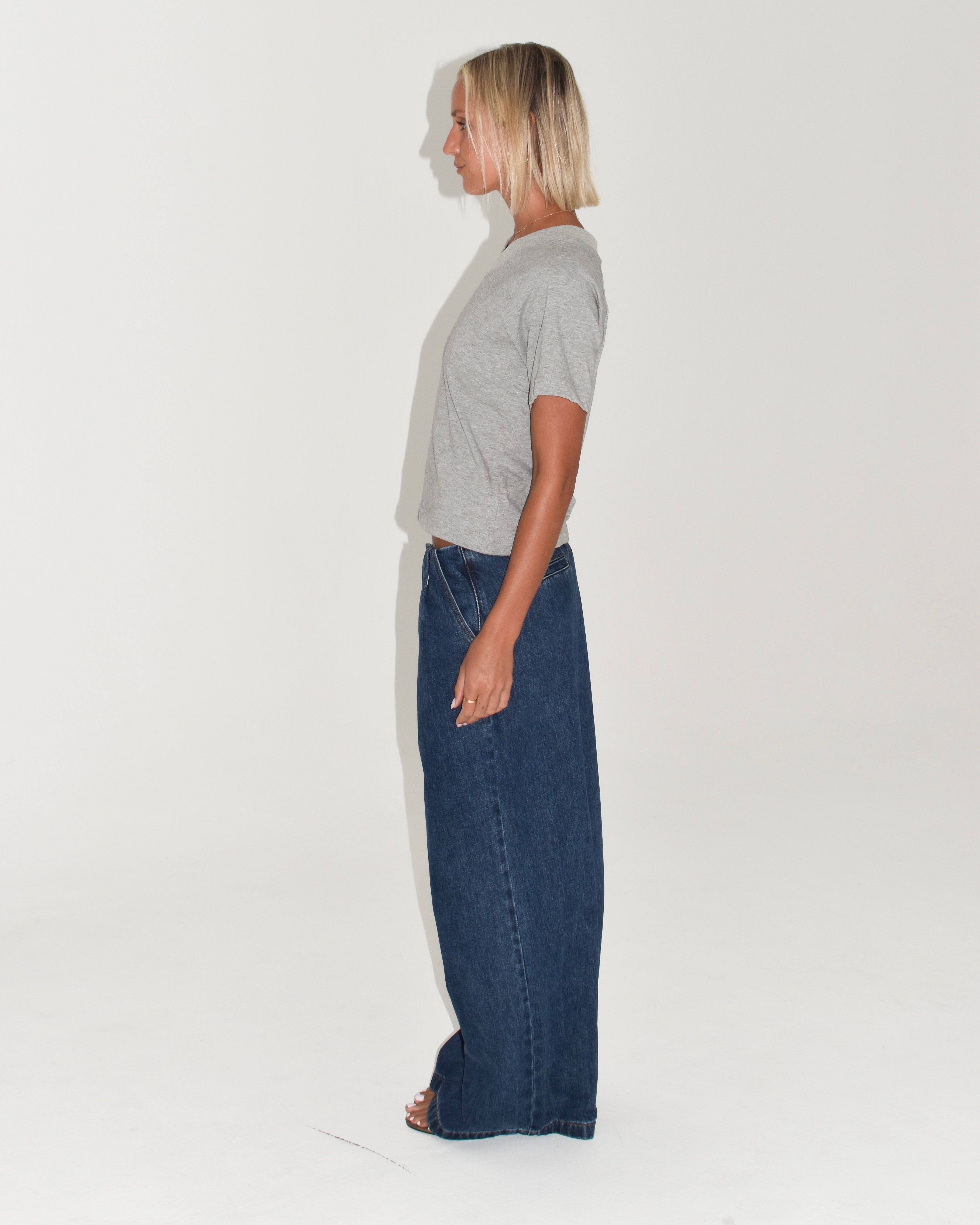 The Essential V-Neck Tee in Grey Marle
