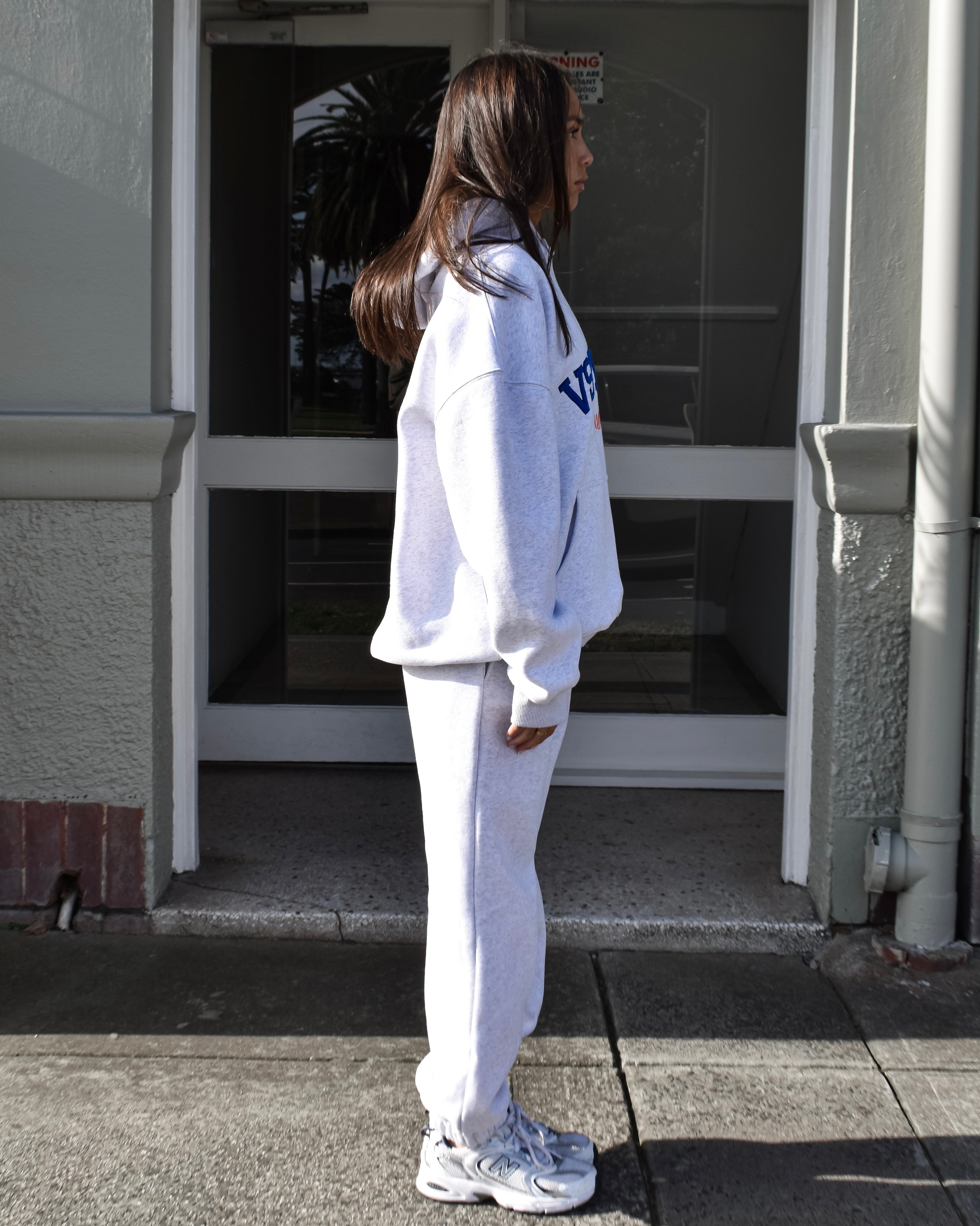 The 90s Loop Trackpants in Grey Marle (Fleece)