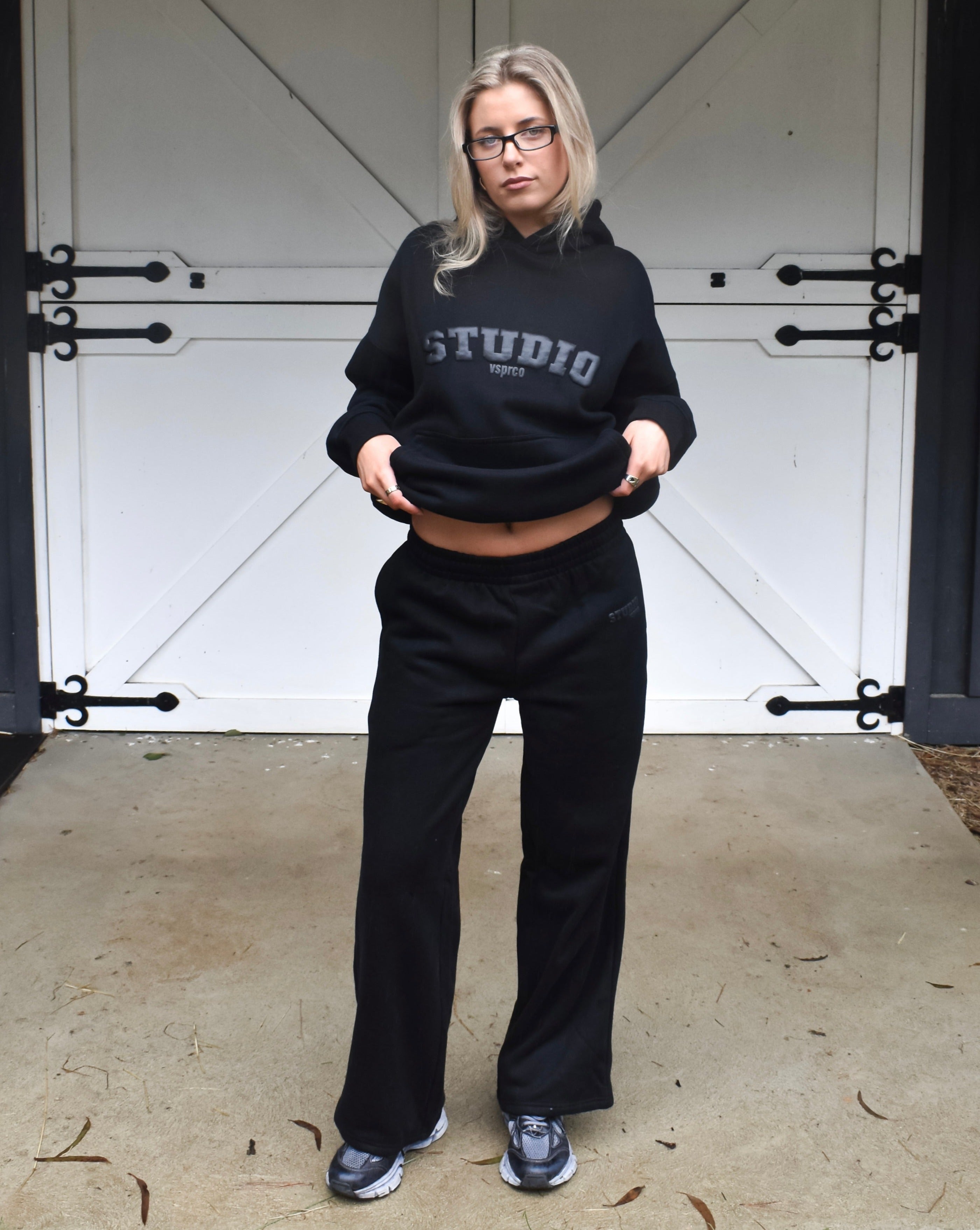 The Varsity Wide Leg Trackpants in Obsidian (Fleece)