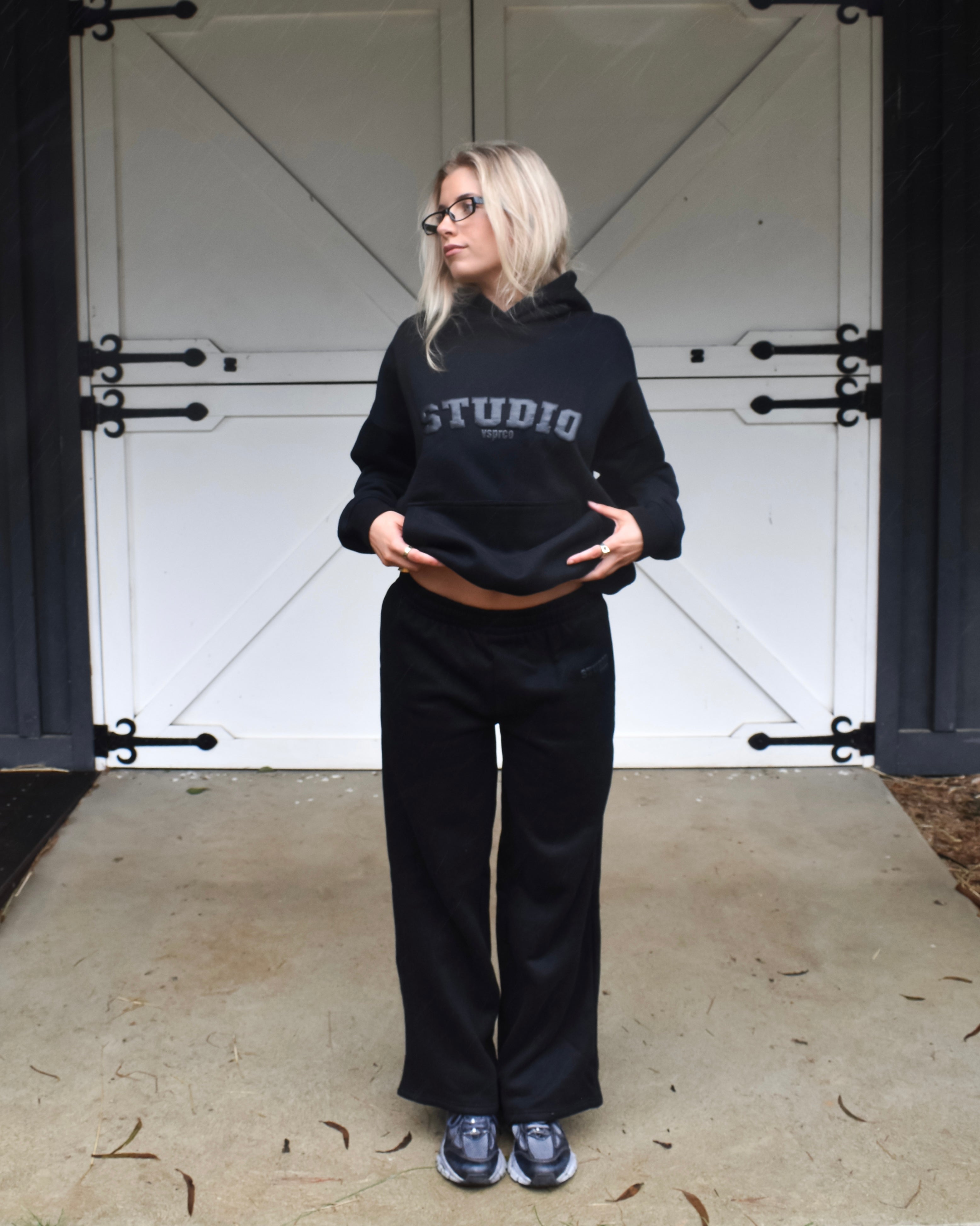 The Varsity Wide Leg Trackpants in Obsidian (Fleece)