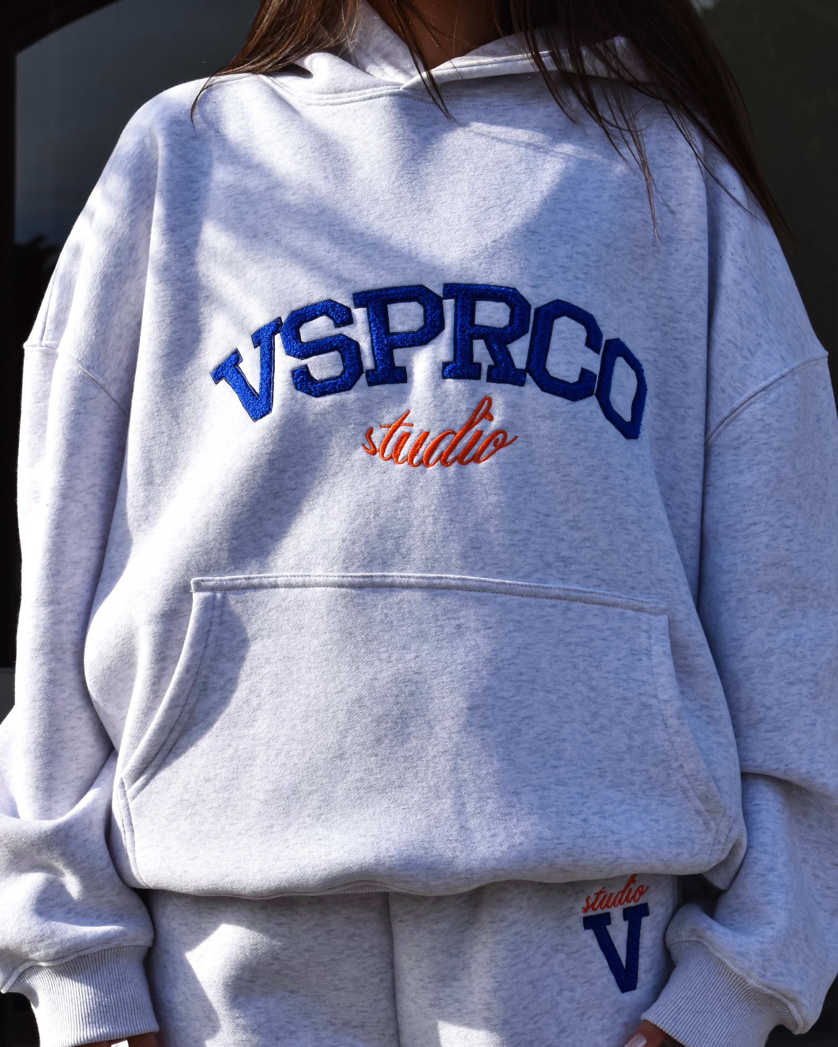 The 90s Loop Hoodie in Grey Marle (Fleece)