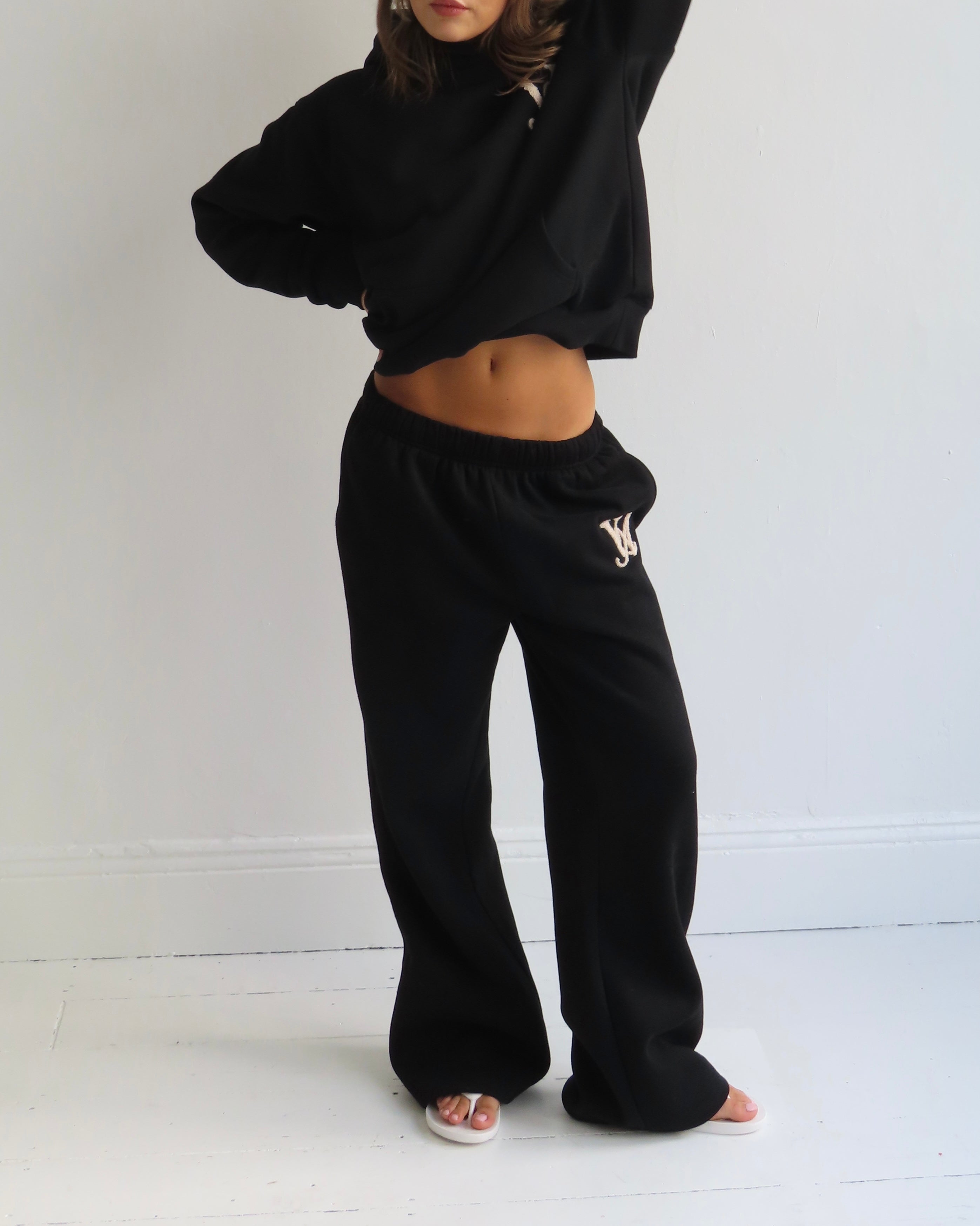 The Classic Trackpants in Obsidian (Fleece)