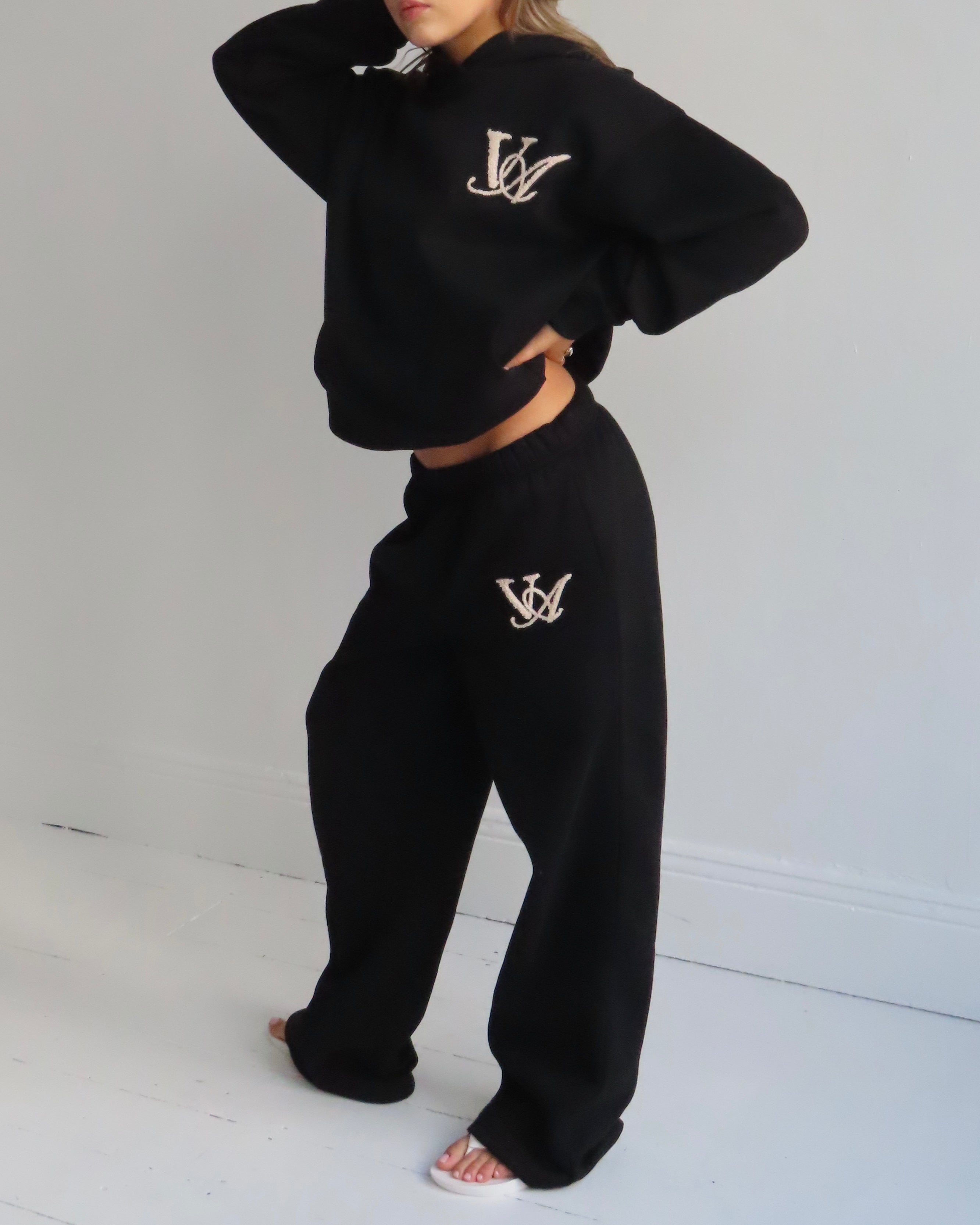 The Classic Hoodie in Obsidian (Fleece)