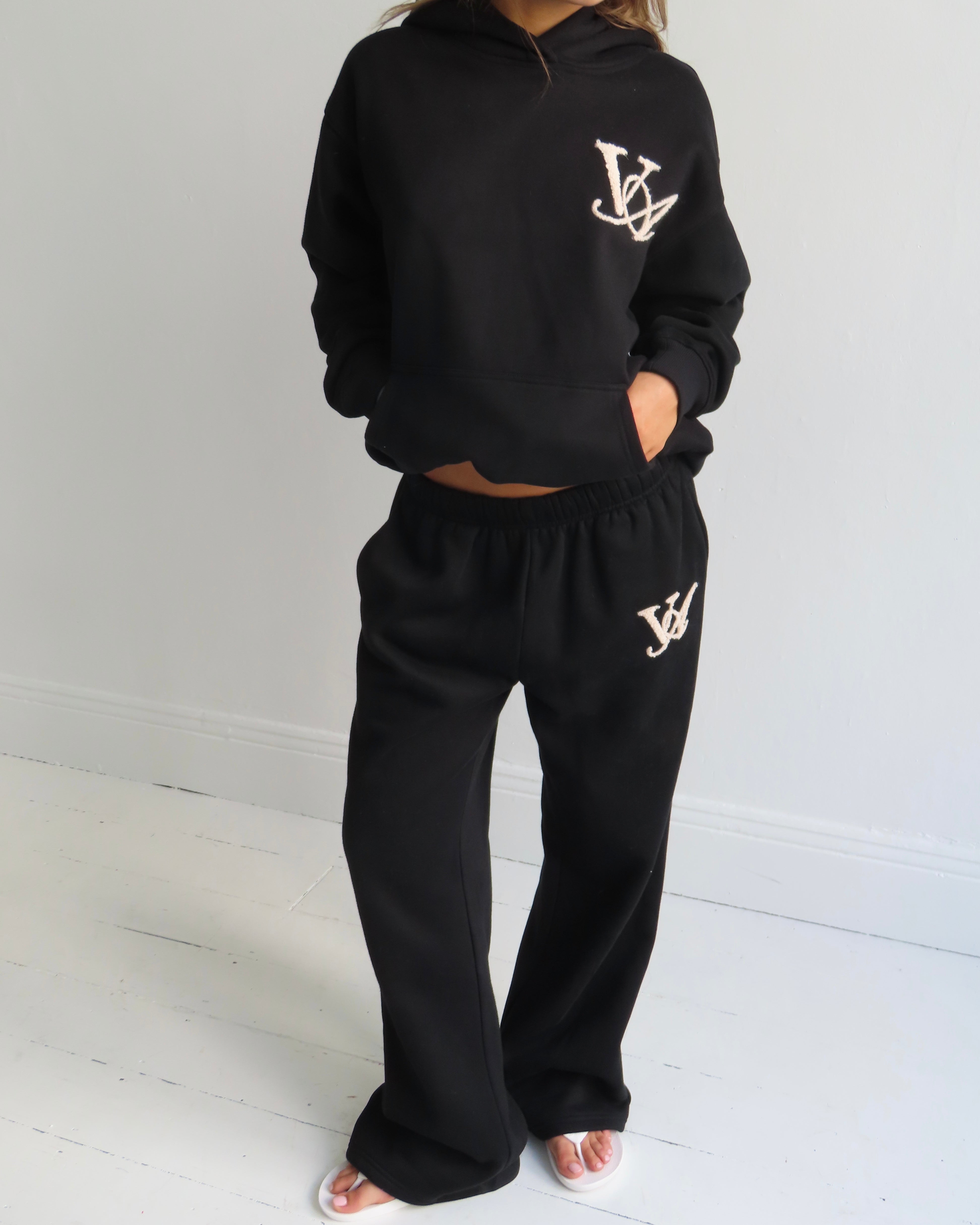 The Classic Hoodie in Obsidian (Fleece)