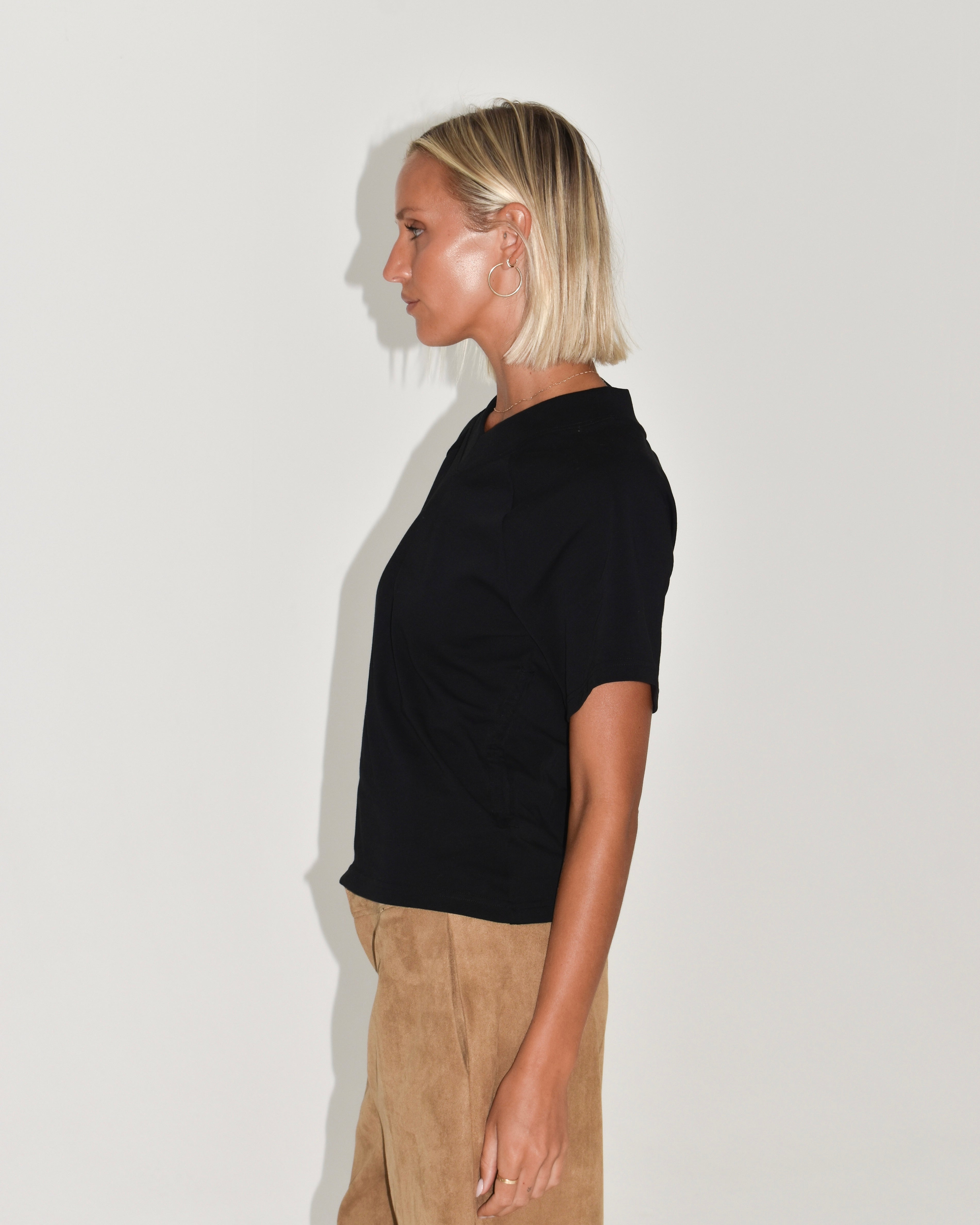 The Essential V-Neck T-Shirt in Black