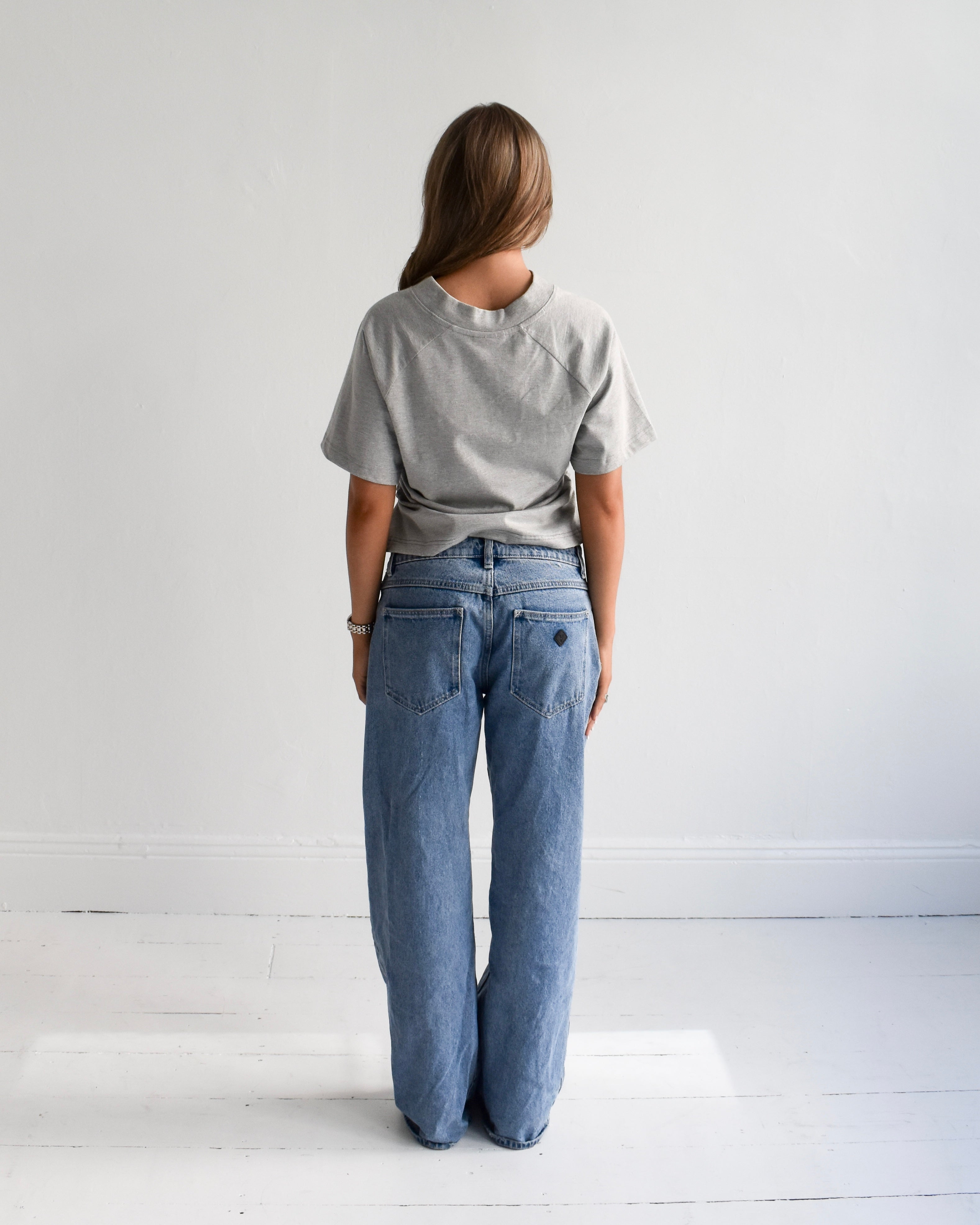 The Essential V-Neck Tee in Grey Marle