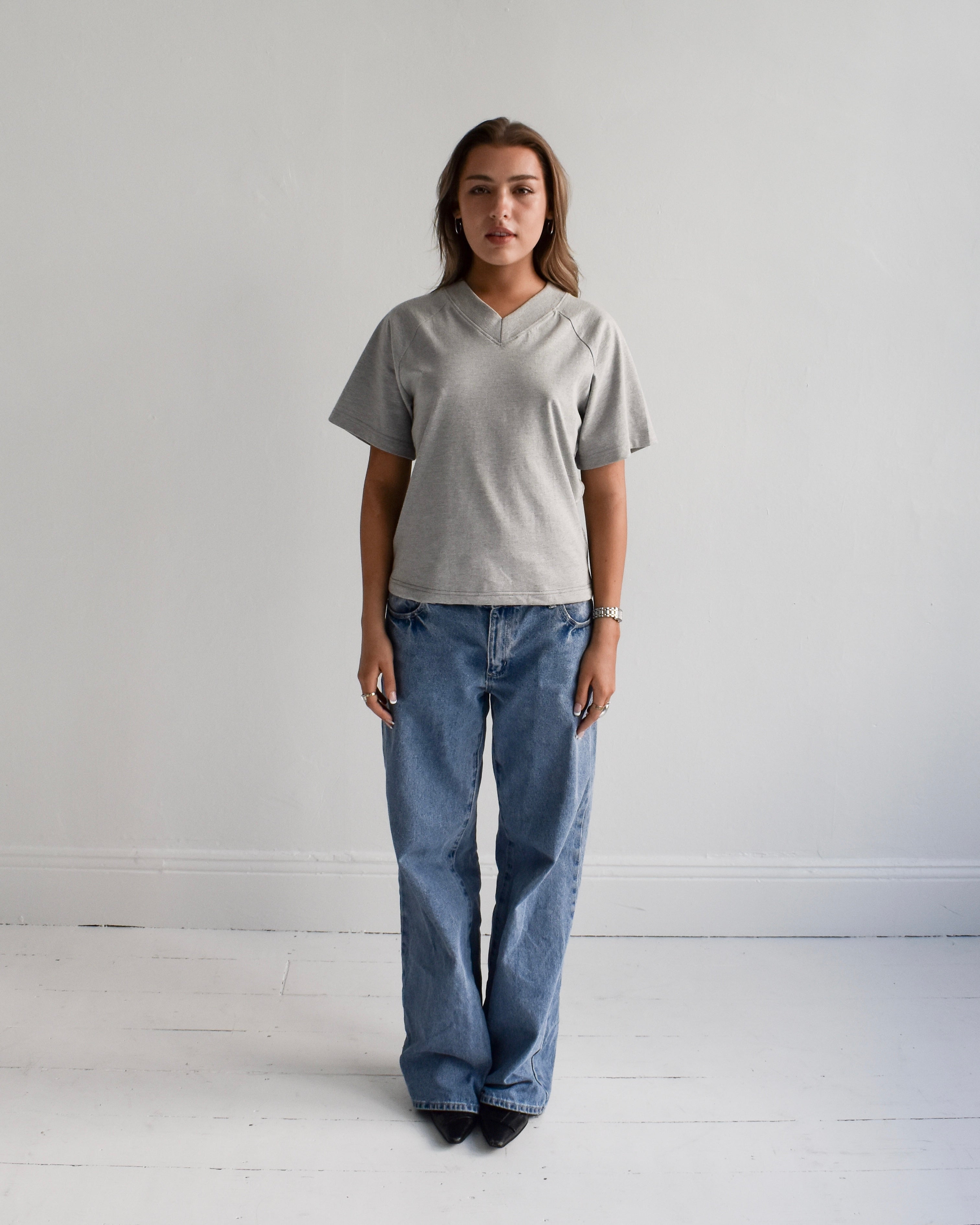 The Essential V-Neck Tee in Grey Marle